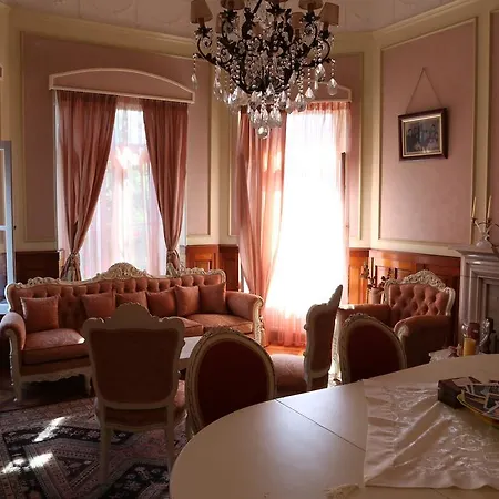 Melina Apartahotel 2*