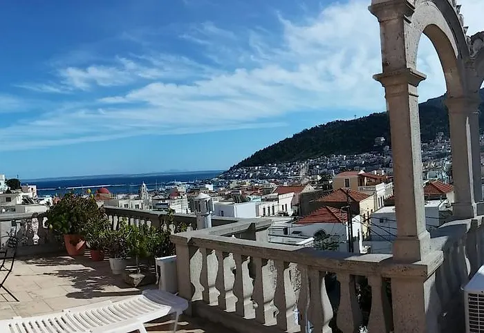 Ξενοδοχείο με διαμερίσματα Melina Κάλυμνος